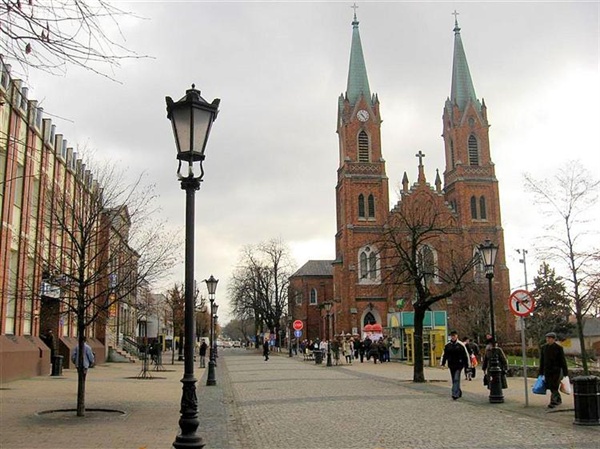 File:Bogaczów - Gotycki kościół św. Wawrzyńca (1323) 11.jpg - Wikimedia  Commons